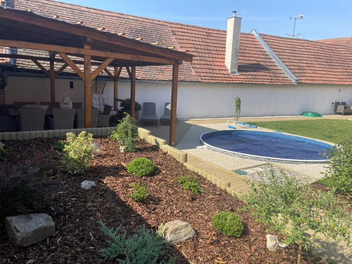 Apartmány u Pálavy Přítluky Kültér fotó